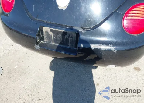 2004 Volkswagen New Beetle Gls z USA, uszkodzony, nr VIN 3VWCM31Y54M321295